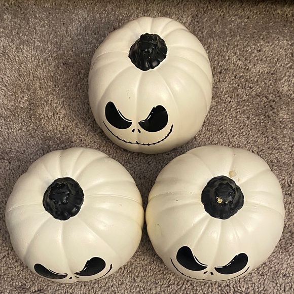 7” Nightmare before Christmas Ashland White and Black Jack o lanterns Pumpkins - Picture 12 of 17